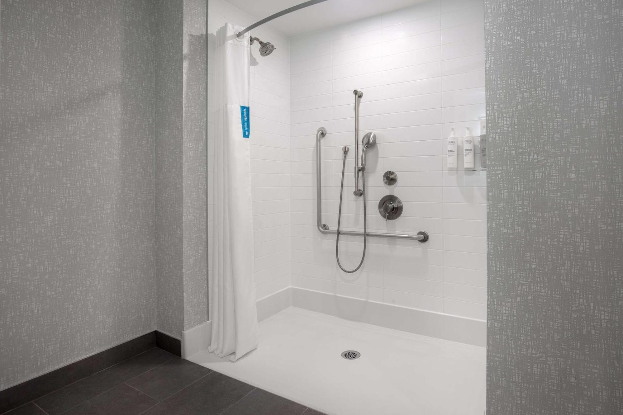 Hampton Inn By Hilton Brampton - Toronto Exterior foto
