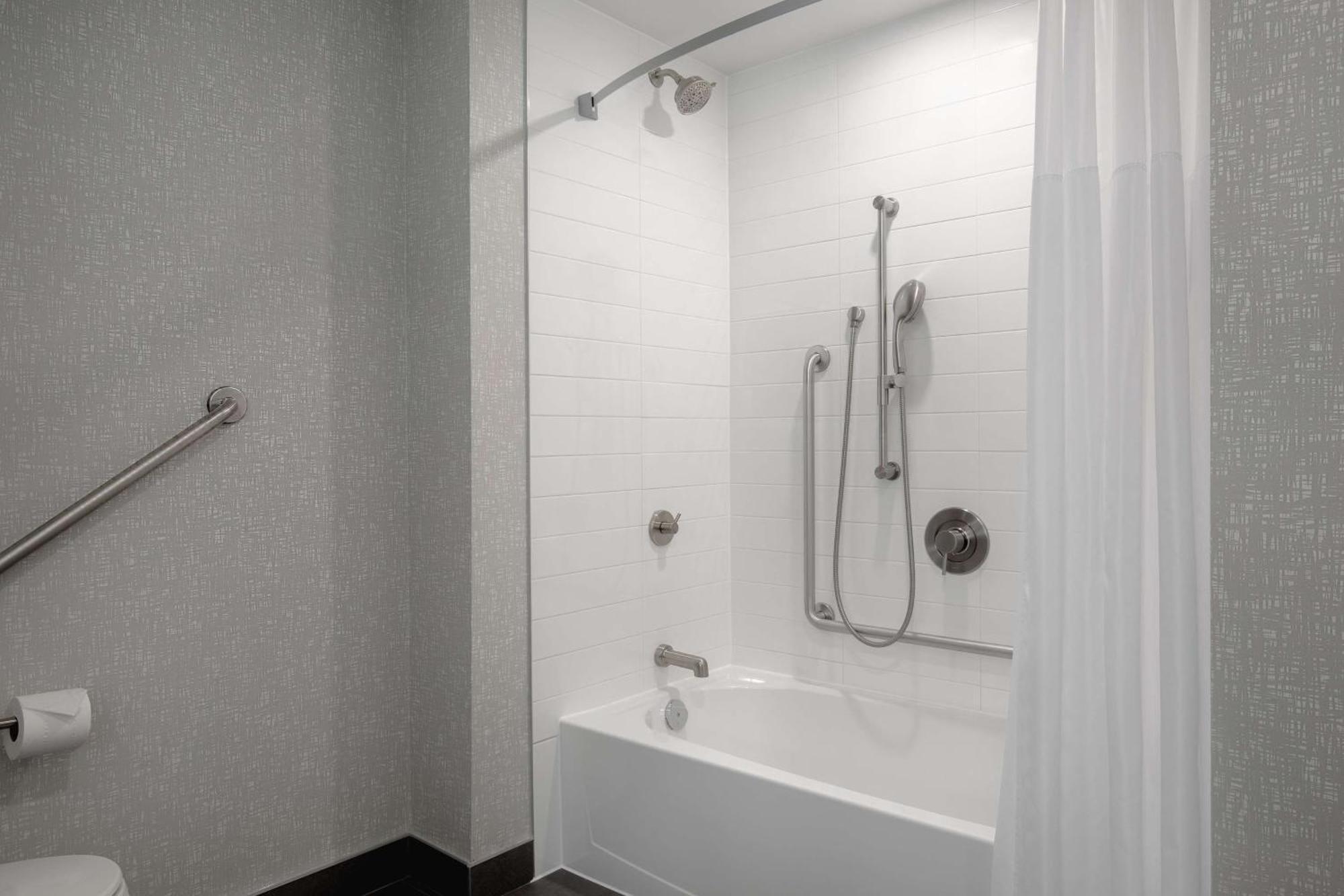 Hampton Inn By Hilton Brampton - Toronto Exterior foto